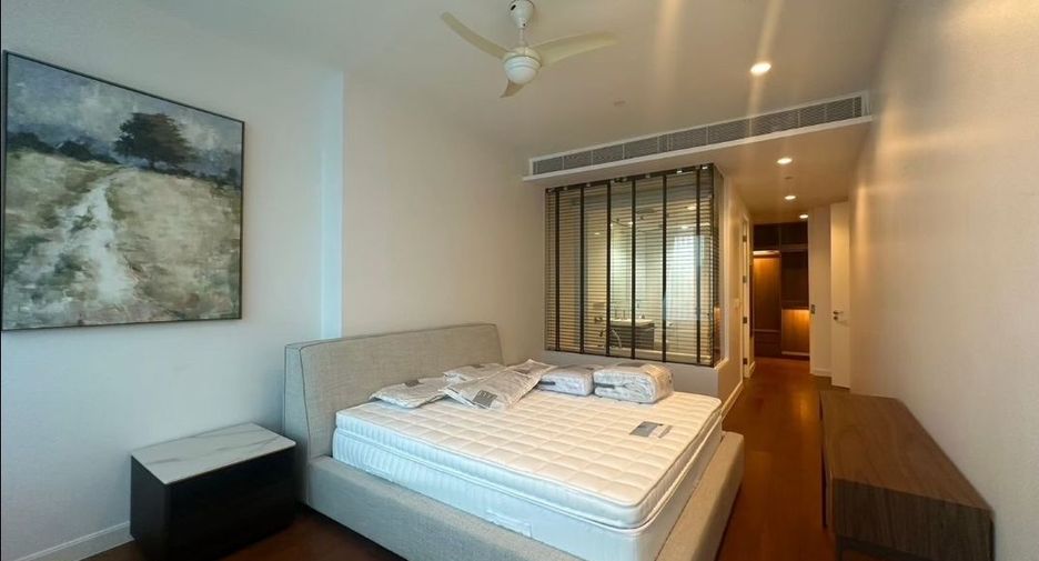 Condo en alquiler de 3 habitaciones en Pathum Wan, Bangkok