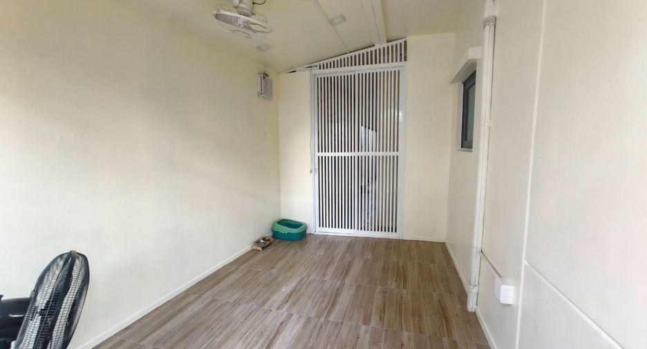 For rent 4 bedrooms house in Prawet, Bangkok