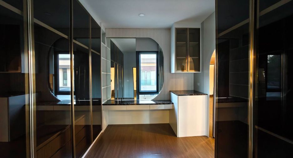 For rent 4 bedrooms house in Prawet, Bangkok