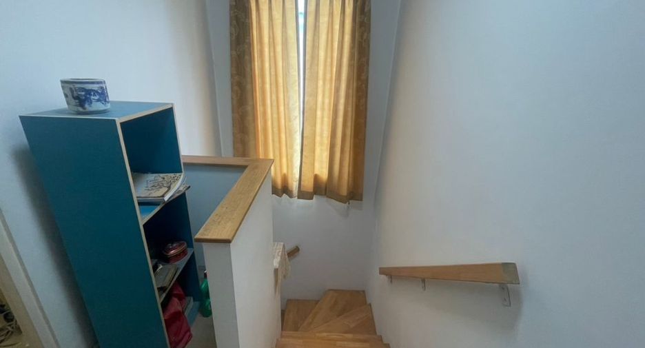 For sale 3 bedrooms house in Bang Khun Thian, Bangkok