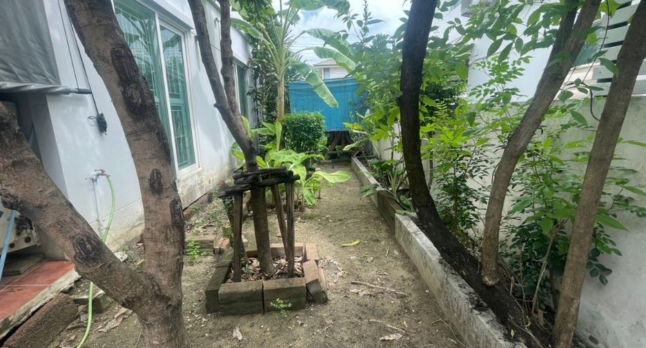 For sale 3 bedrooms house in Bang Khun Thian, Bangkok