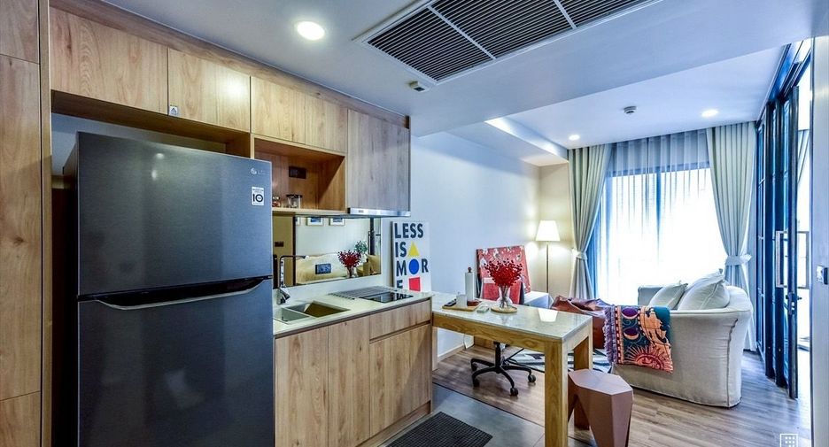 For rent 1 bed condo in Phaya Thai, Bangkok
