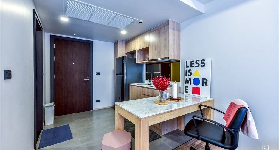 For rent 1 bed condo in Phaya Thai, Bangkok