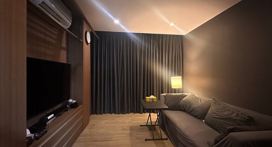 For sale 1 bed condo in Wang Thonglang, Bangkok