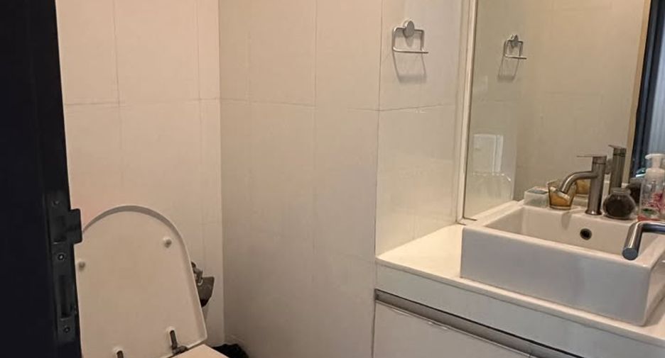 For sale 1 bed condo in Wang Thonglang, Bangkok