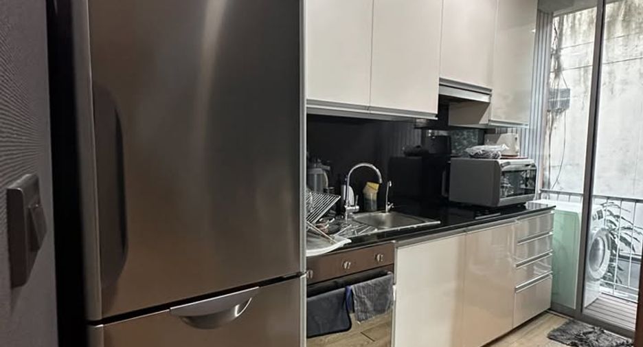 For sale 1 bed condo in Wang Thonglang, Bangkok