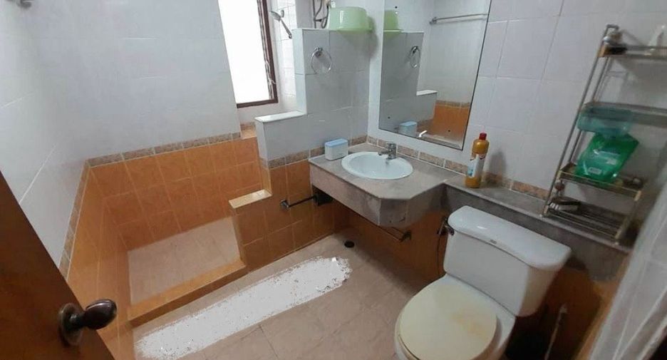 For sale 2 bedrooms condo in Suan Luang, Bangkok
