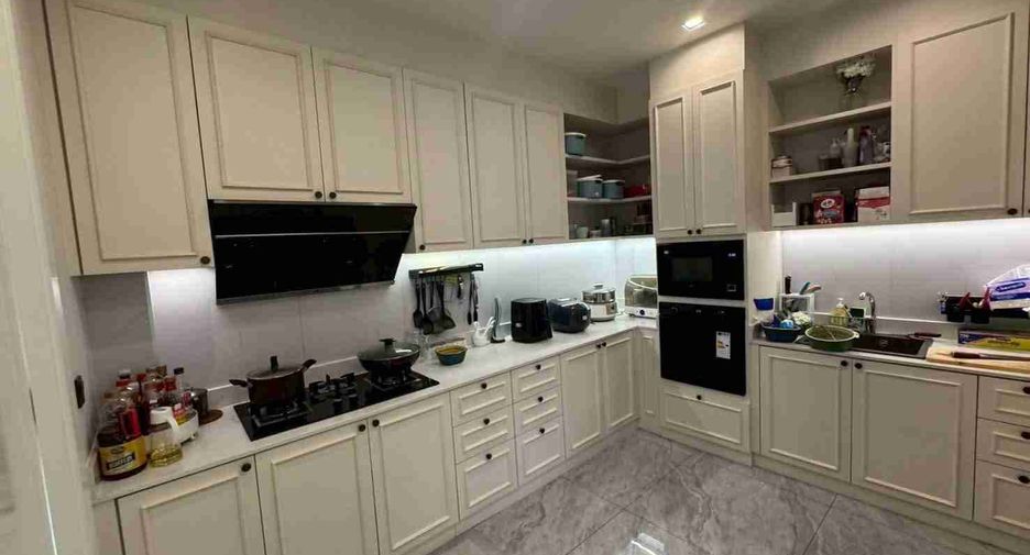 Haus zur Miete und zum Kauf mit 7 Zimmer in Bang Lamung, Chonburi