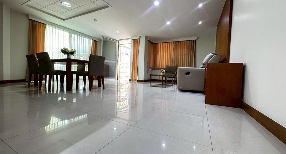 ให้เช่า 3 ห้องนอน บ้านเดี่ยว ใน วัฒนา, กรุงเทพฯ