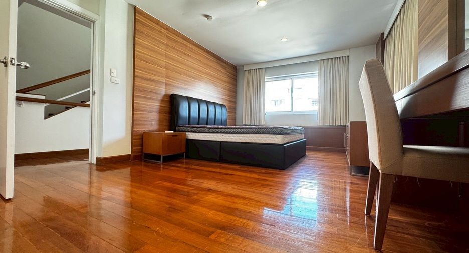 ให้เช่า 3 ห้องนอน บ้านเดี่ยว ใน วัฒนา, กรุงเทพฯ