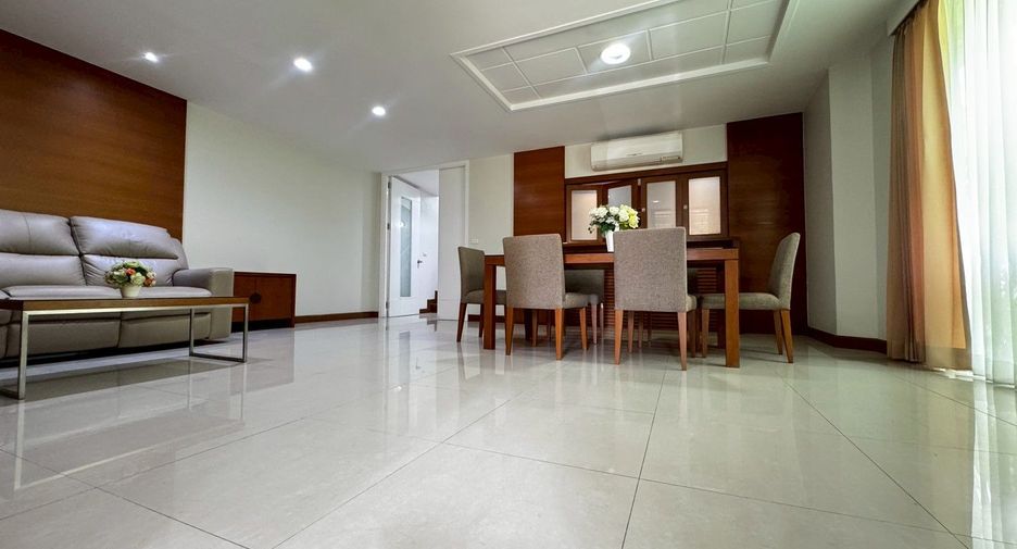 ให้เช่า 3 ห้องนอน บ้านเดี่ยว ใน วัฒนา, กรุงเทพฯ