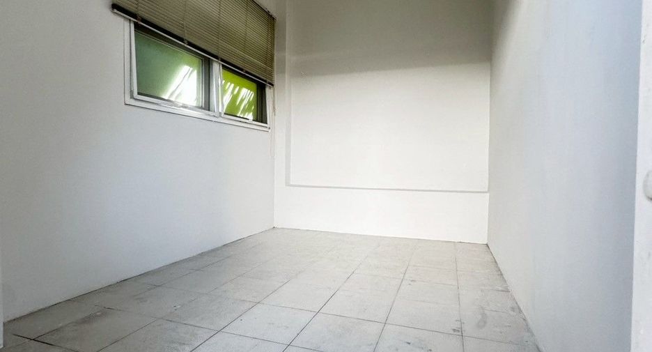 ให้เช่า 3 ห้องนอน บ้านเดี่ยว ใน วัฒนา, กรุงเทพฯ