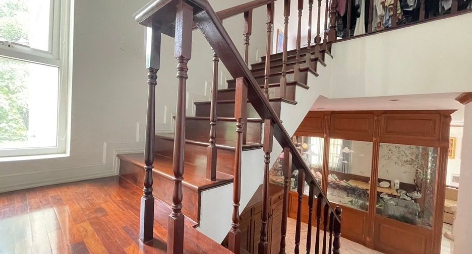 For sale 5 bedrooms house in Pak Kret, Nonthaburi