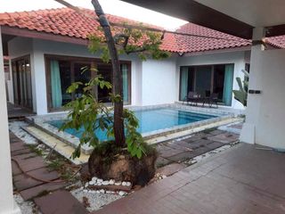 For rent and for sale 3 bedrooms villa in Bang Lamung, Chonburi