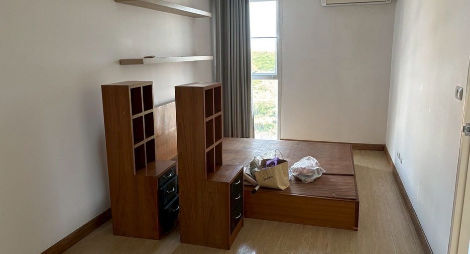 For sale 2 ベッドルーム condo in Watthana, Bangkok
