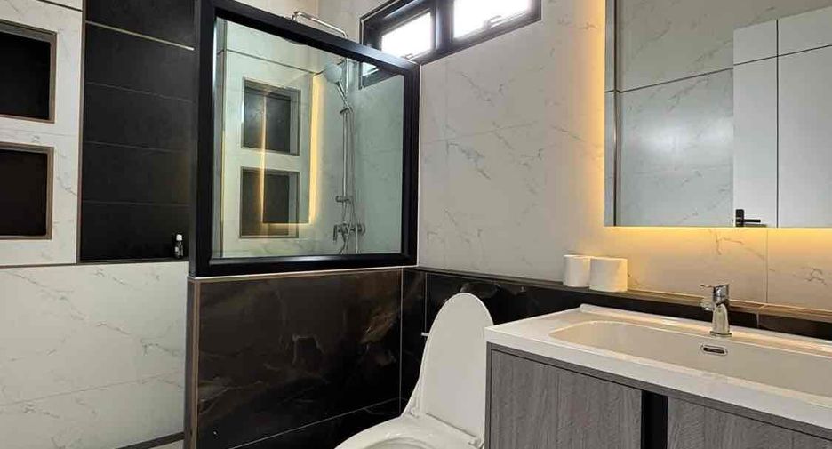 For rent 4 bedrooms villa in Bang Lamung, Chonburi