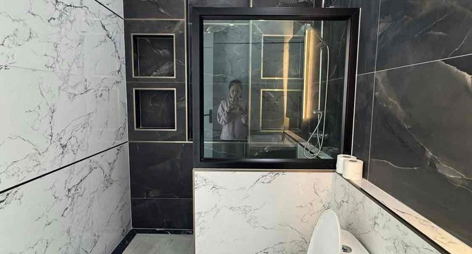For rent 4 bedrooms villa in Bang Lamung, Chonburi