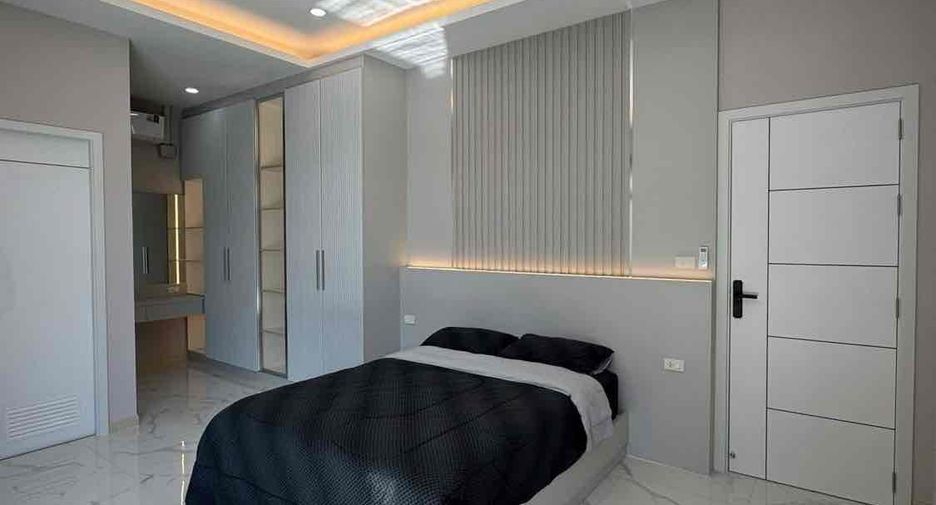 For rent 4 bedrooms villa in Bang Lamung, Chonburi
