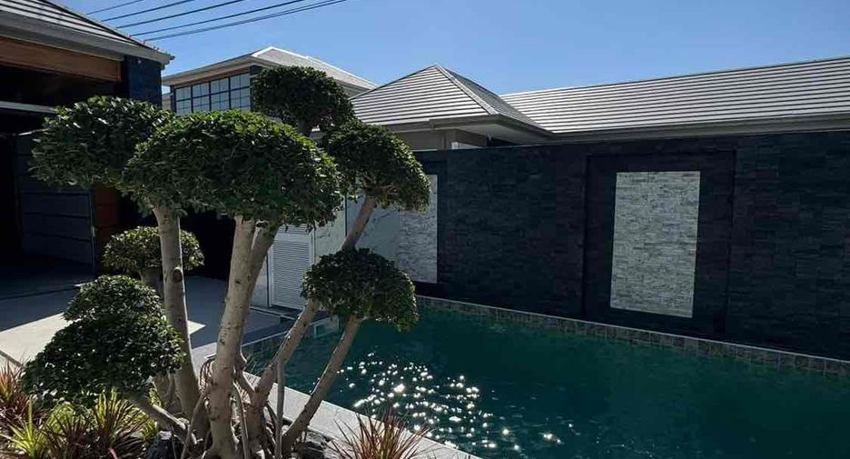 For rent 4 bedrooms villa in Bang Lamung, Chonburi
