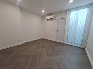 For sale 3 bedrooms townhouse in Watthana, Bangkok