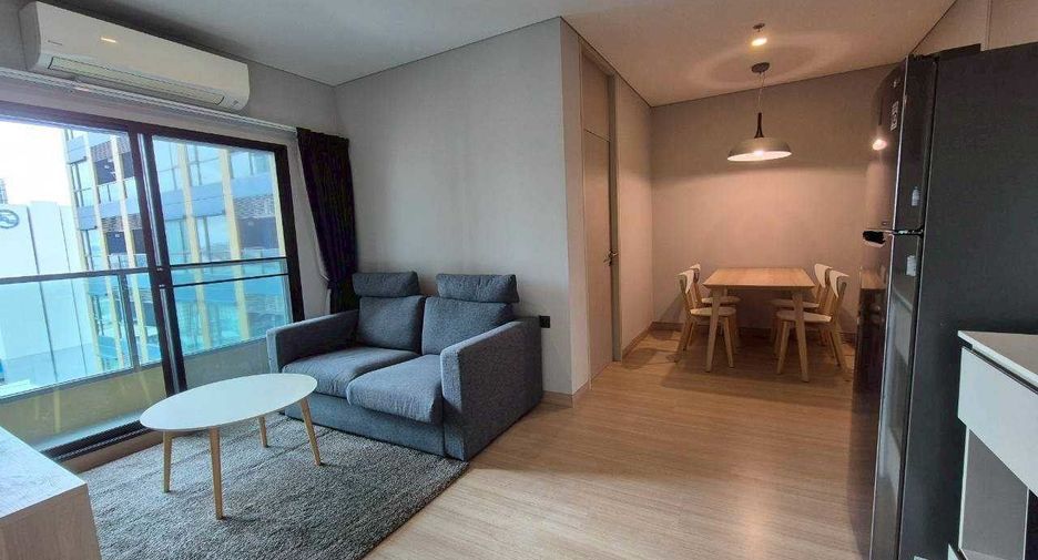 For rent 2 bedrooms condo in Watthana, Bangkok