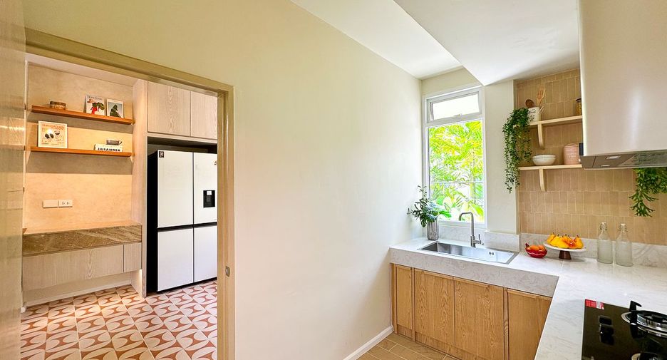 For rent and for sale 4 bedrooms house in San Sai, Chiang Mai