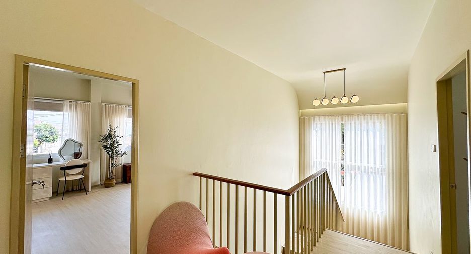For rent and for sale 4 bedrooms house in San Sai, Chiang Mai
