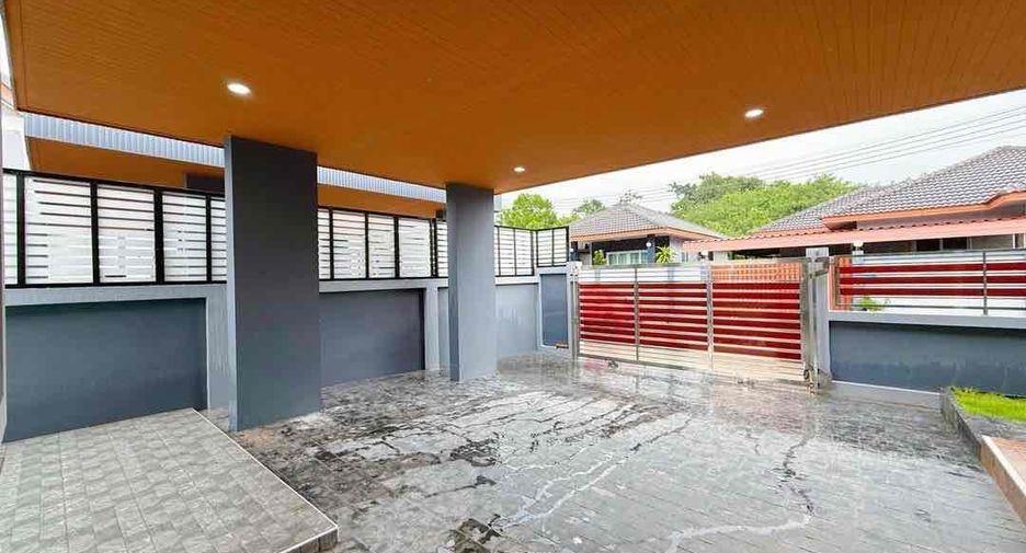 For rent 3 bedrooms villa in Bang Lamung, Chonburi