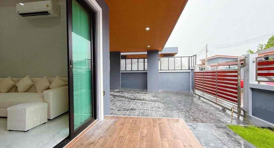 For rent 3 bedrooms villa in Bang Lamung, Chonburi