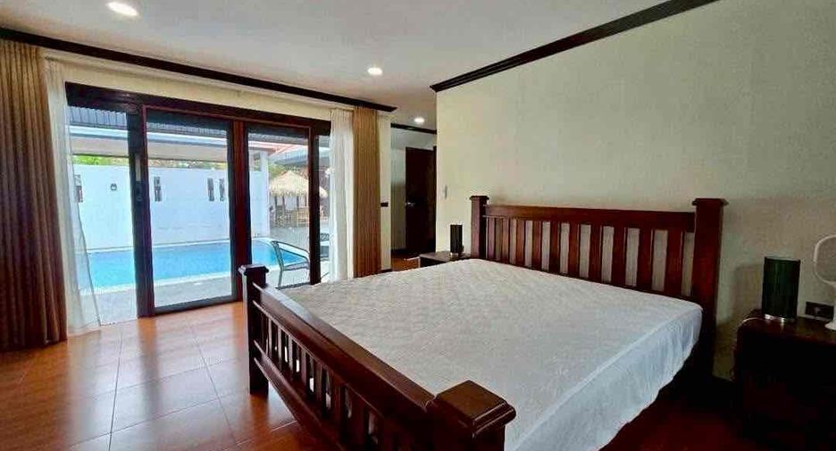 For rent 3 bedrooms villa in Bang Lamung, Chonburi