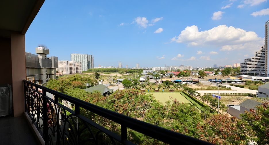 For sale 2 bedrooms condo in Jomtien, Pattaya