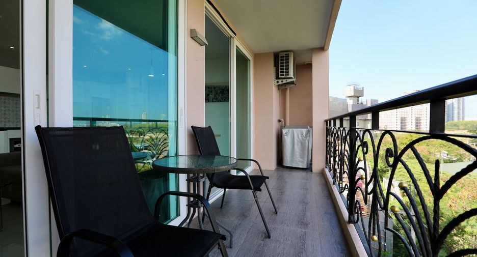 For sale 2 bedrooms condo in Jomtien, Pattaya