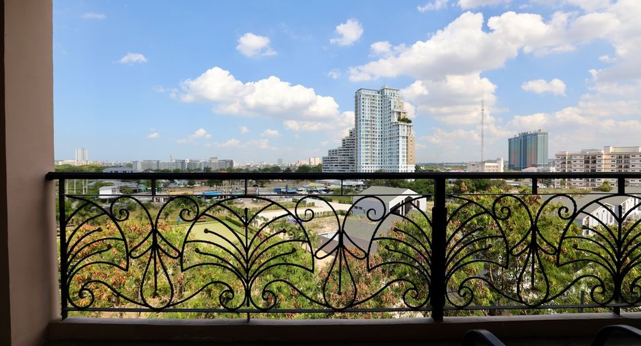For sale 2 bedrooms condo in Jomtien, Pattaya