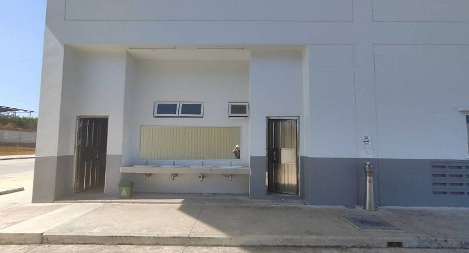 For rent 2 bedrooms warehouse in Nikhom Phatthana, Rayong