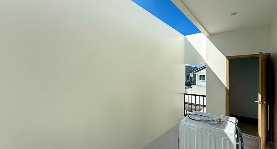 For rent 4 bedrooms villa in Hang Dong, Chiang Mai