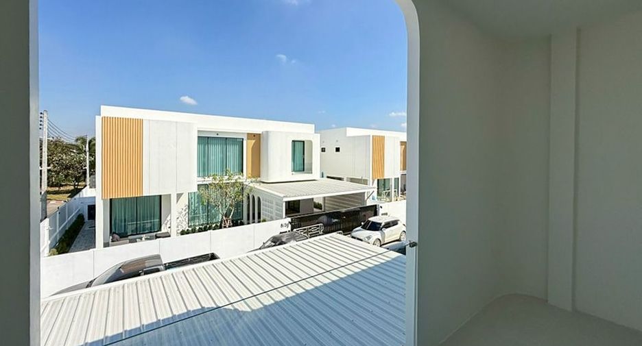 For rent 4 bedrooms villa in Hang Dong, Chiang Mai