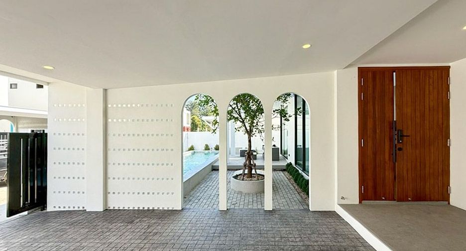 For rent 4 bedrooms villa in Hang Dong, Chiang Mai