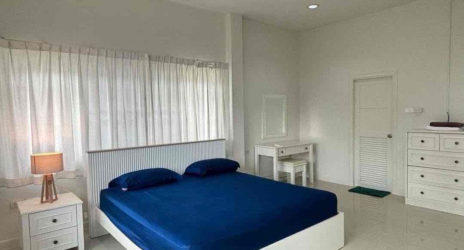 For rent 3 bedrooms villa in Bang Lamung, Chonburi