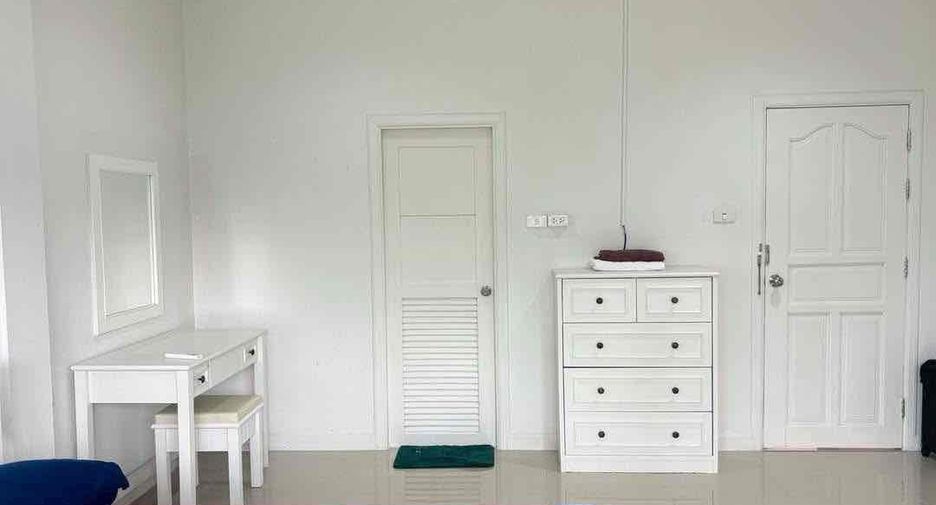 For rent 3 bedrooms villa in Bang Lamung, Chonburi