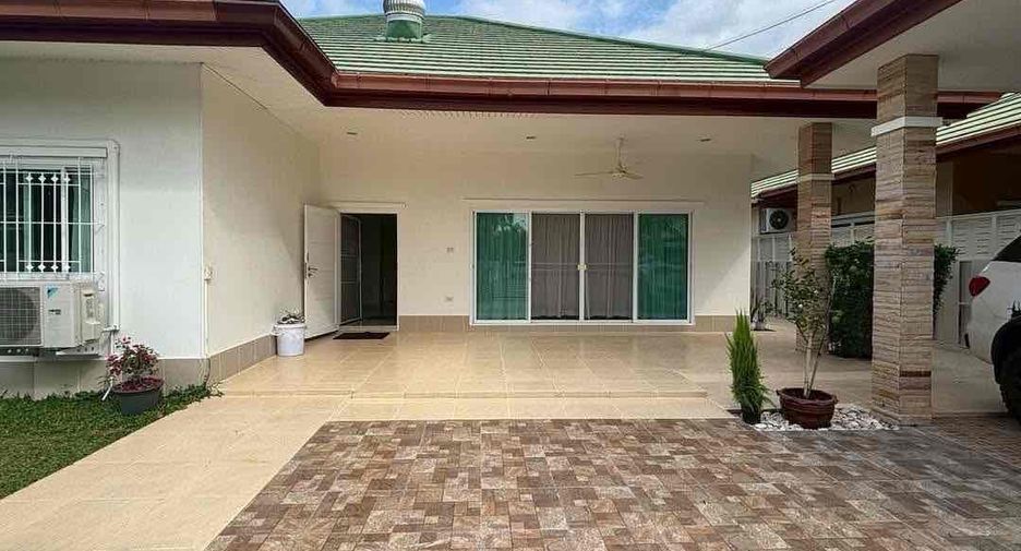 For rent 3 bedrooms villa in Bang Lamung, Chonburi