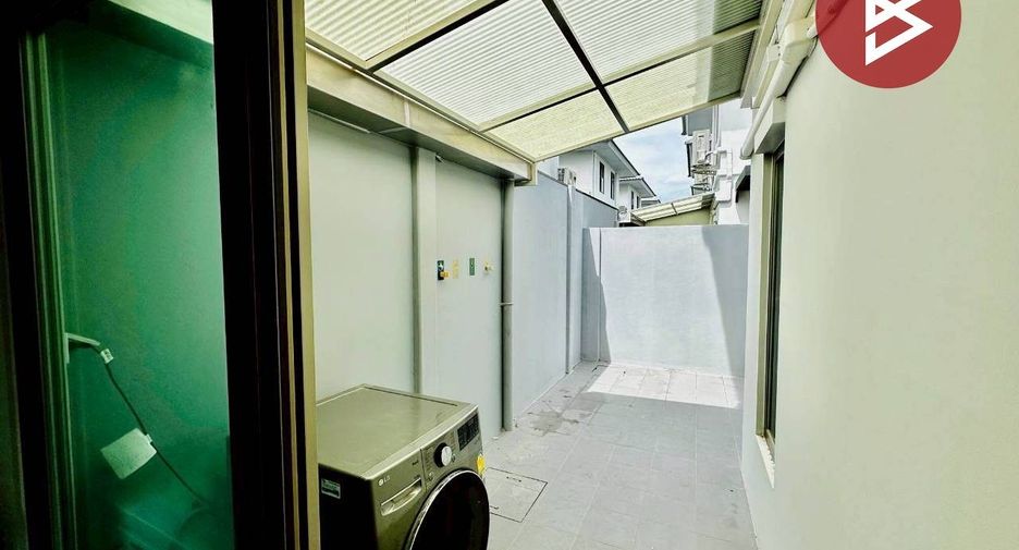 For sale スタジオ house in Mueang Chon Buri, Chonburi