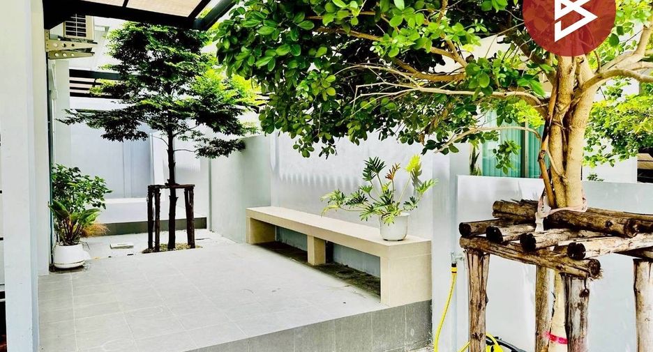 For sale スタジオ house in Mueang Chon Buri, Chonburi