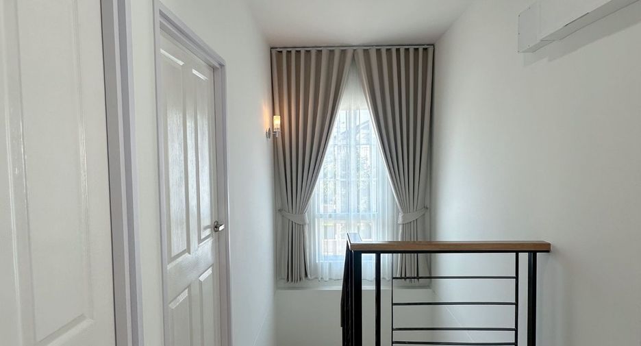 For rent 4 bedrooms house in Mueang Samut Prakan, Samut Prakan