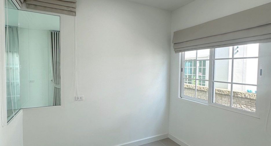 For rent 4 bedrooms house in Mueang Samut Prakan, Samut Prakan