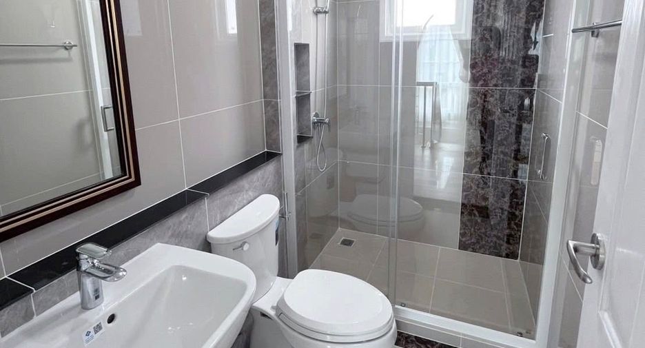 For rent 4 bedrooms house in Mueang Samut Prakan, Samut Prakan