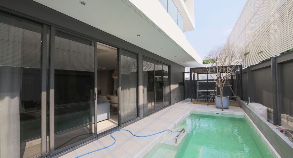 For rent 5 bedrooms house in Prawet, Bangkok