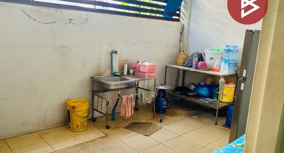 Gewerbefläche zum Kauf mit 2 Zimmer in Mueang Nakhon Ratchasima, Nakhon Ratchasima