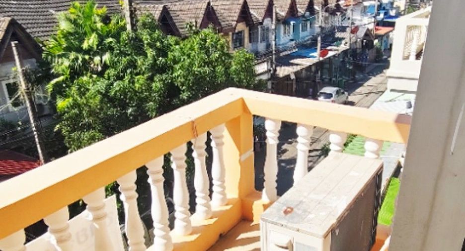 For sale 3 bedrooms retail Space in Prawet, Bangkok