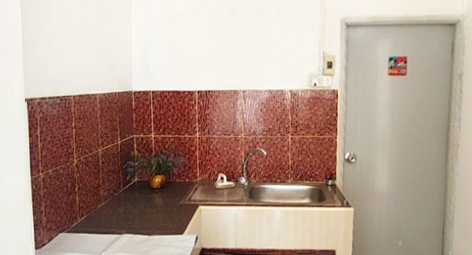 For sale 3 bedrooms retail Space in Prawet, Bangkok