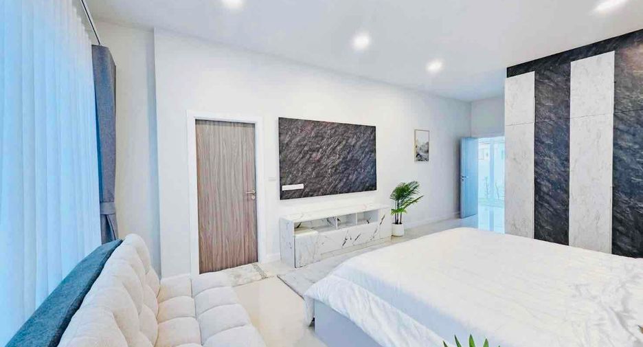 For rent 3 bedrooms villa in Bang Lamung, Chonburi